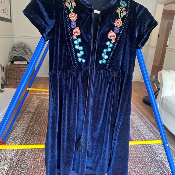 Dress - Picture 2 of 2